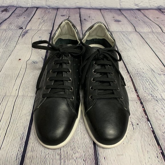 TJ Maxx Women's Shoelace Shoe - Black / White - Picture 1 of 5